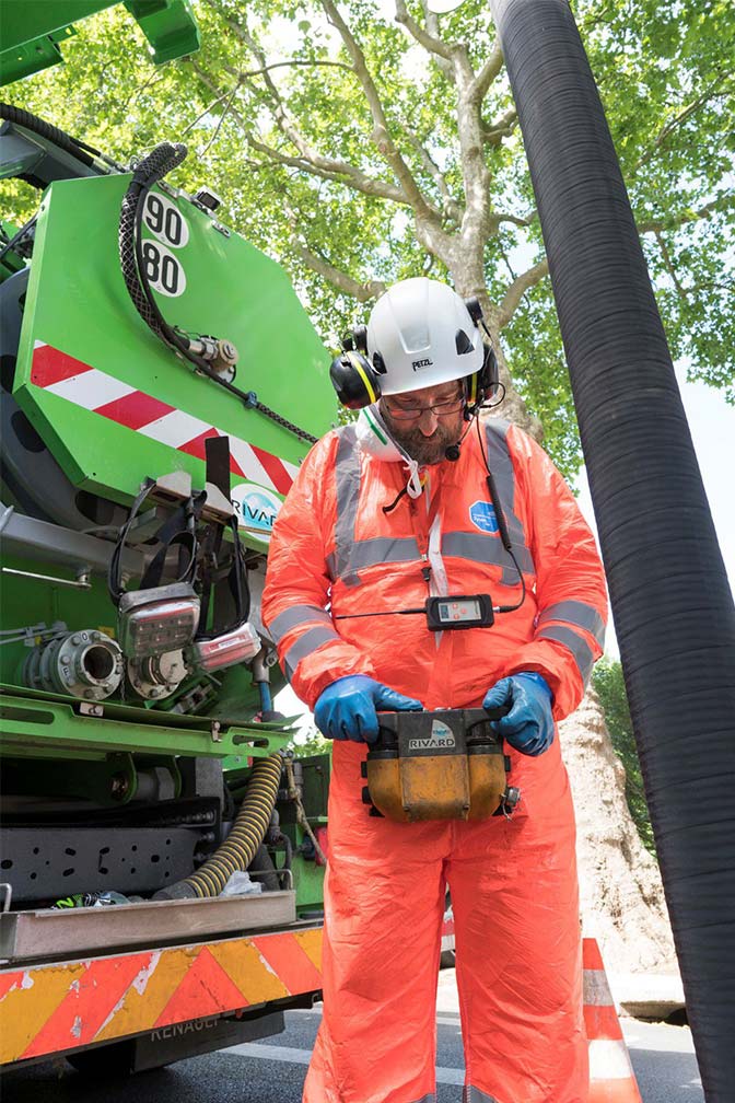 DuPont protects sanitation workers against extreme conditions